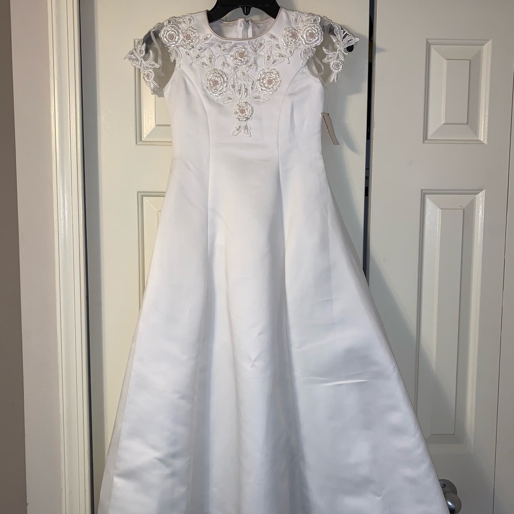 New Junior Brides Mai’s/Flower Girl Dress